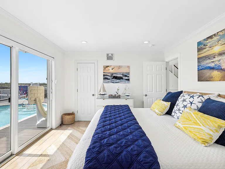 829 Dune Rd — Photo 11