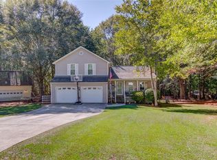 4992 Cliff Top Dr, Loganville, GA 30052