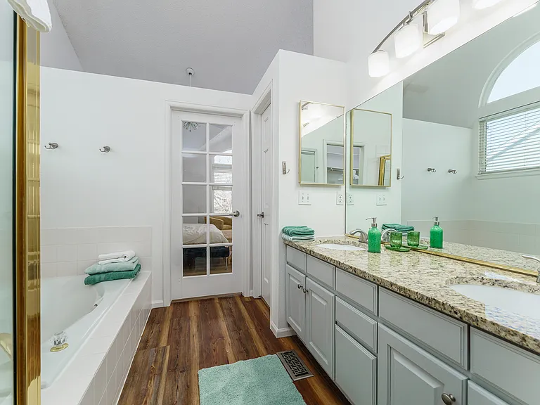 132 Skyview Ct — Photo 10