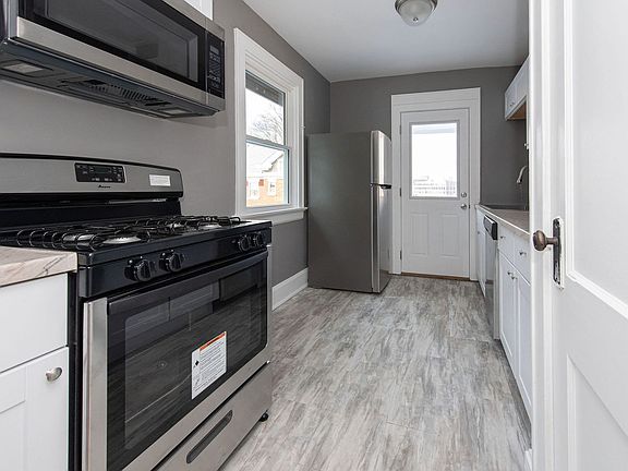 5th image of 4509 Ashland Ave