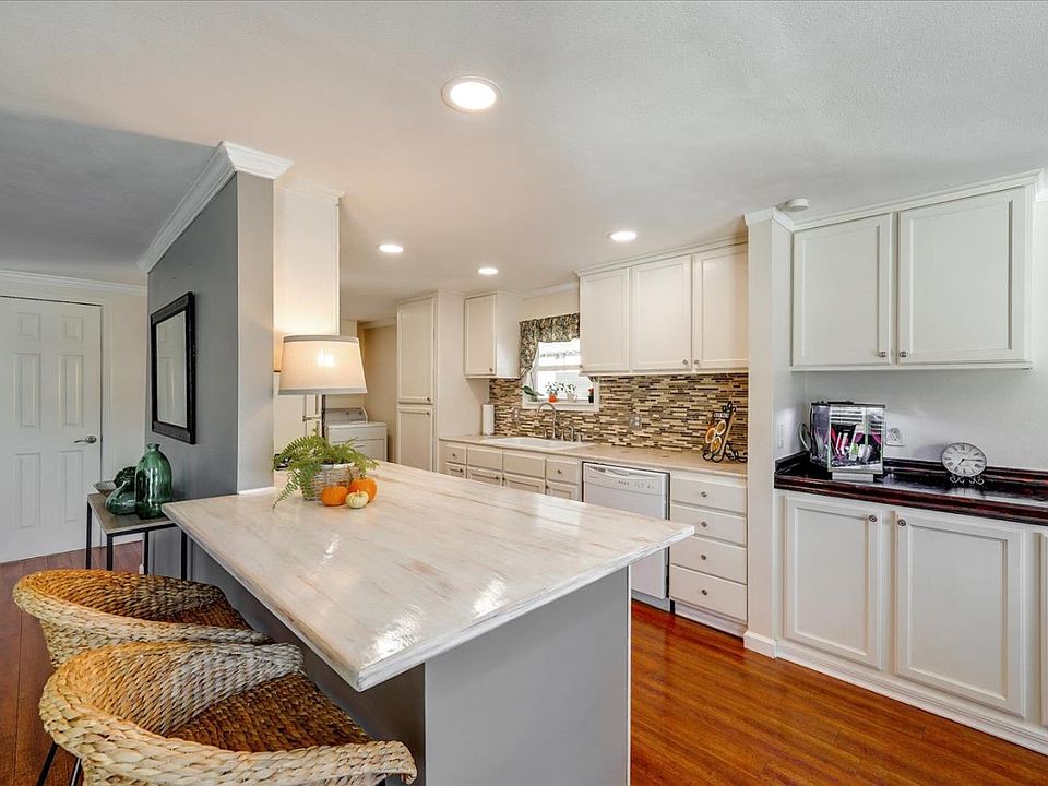 1st image of 575 E San Pedro Ave #75