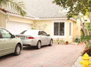 10141 NW 4th St, Plantation, FL 33324