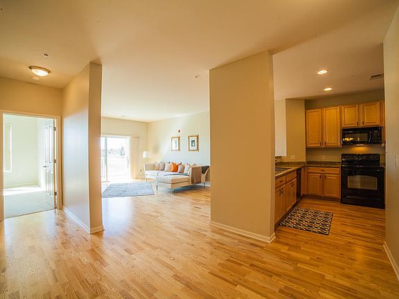 4th image of 3930 S Lake Dr APT 306