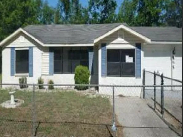 925 Columbus St, Waycross, GA 31503