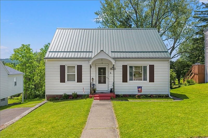 1st image of 4 Spurr Ave