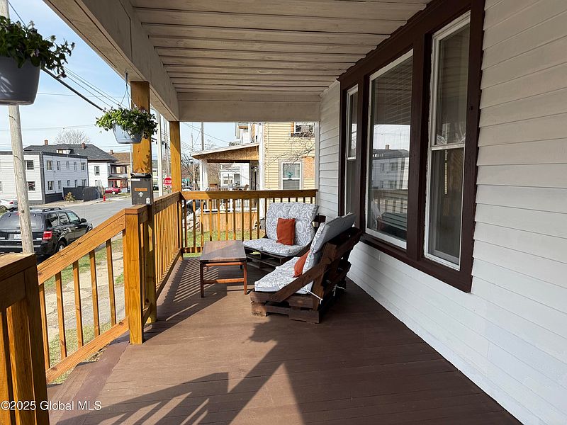 4th image of 61 3rd Avenue