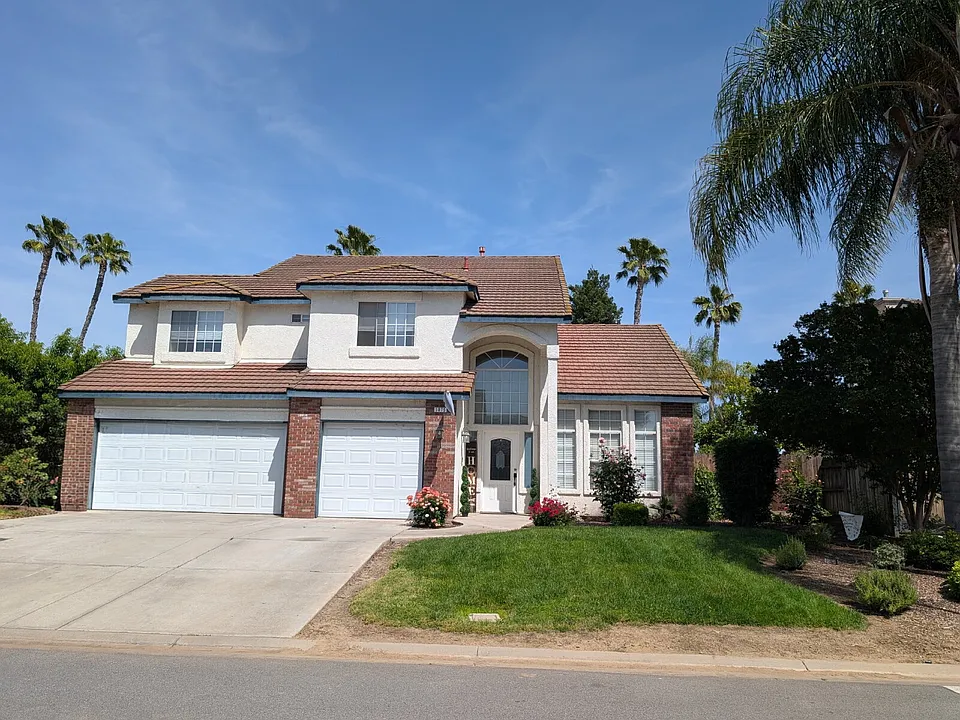 5075 Congressional St