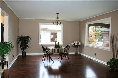 4th image of 305 F St SE