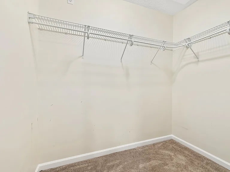 33 Courtyard Way — Photo 25