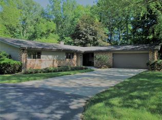 1555 Nichols Rd, Benton Harbor, MI 49022