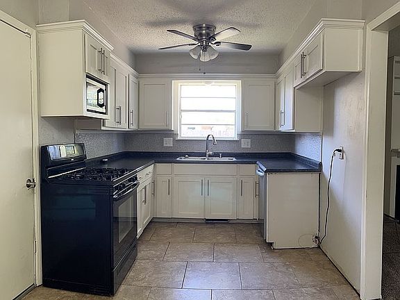 2nd image of 603 Crestmoor Dr