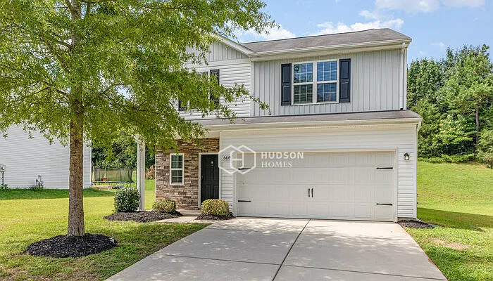4 bed, 2.5 bath, 2005 sqft, $2,275 — Photo 1