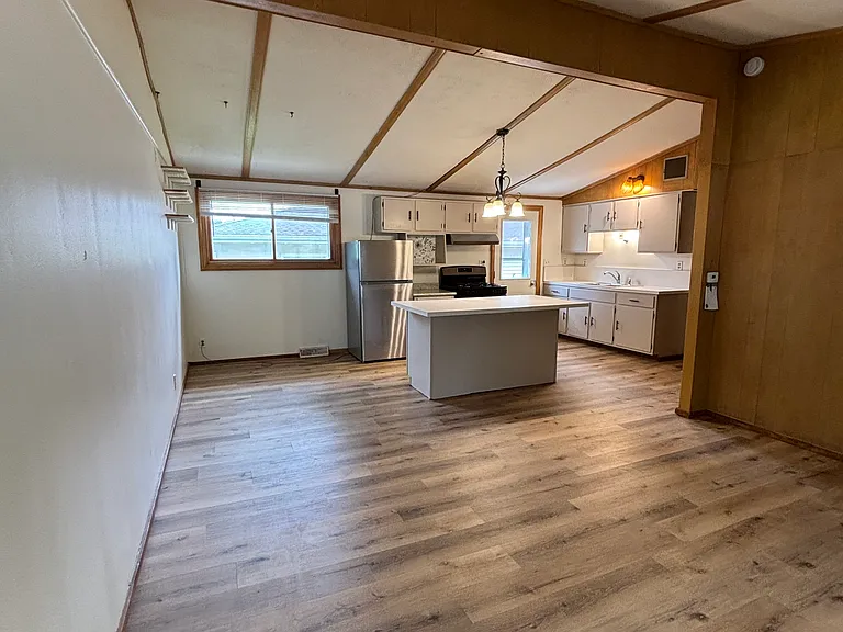 501 N 12th Ave — Photo 3