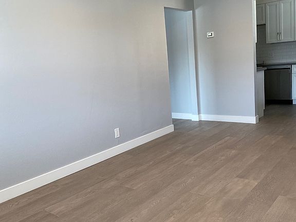 5th image of 4455 Hamilton Ave APT A