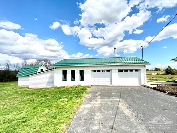 3rd image of 5921 Hinton Rd