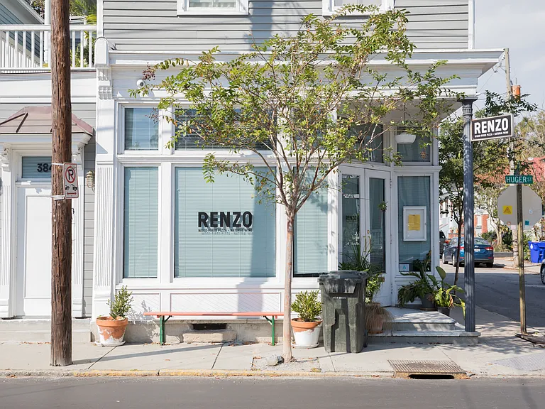 Renzo (10 min walk)