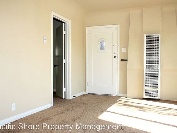 3rd image of 1209 E 67th St #5169585
