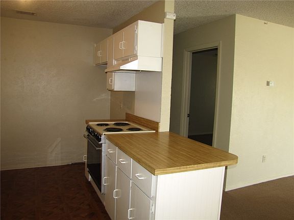 5th image of 107 Cedar Crest St