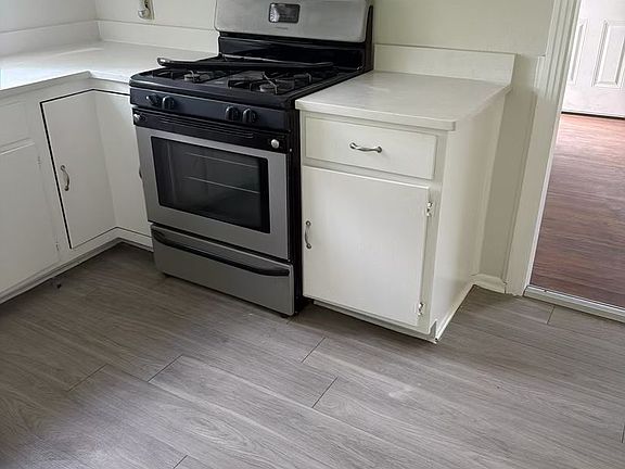 5th image of 158 Weizmann St