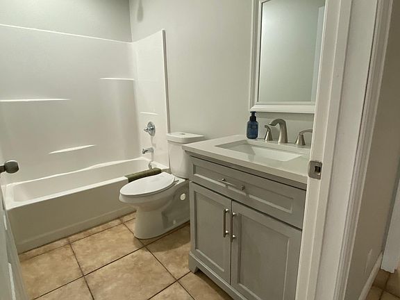 3rd image of 158 Koloiki Ln Unit B
