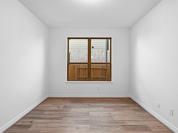 5026 Field Sparrow Lane Interior Image 4