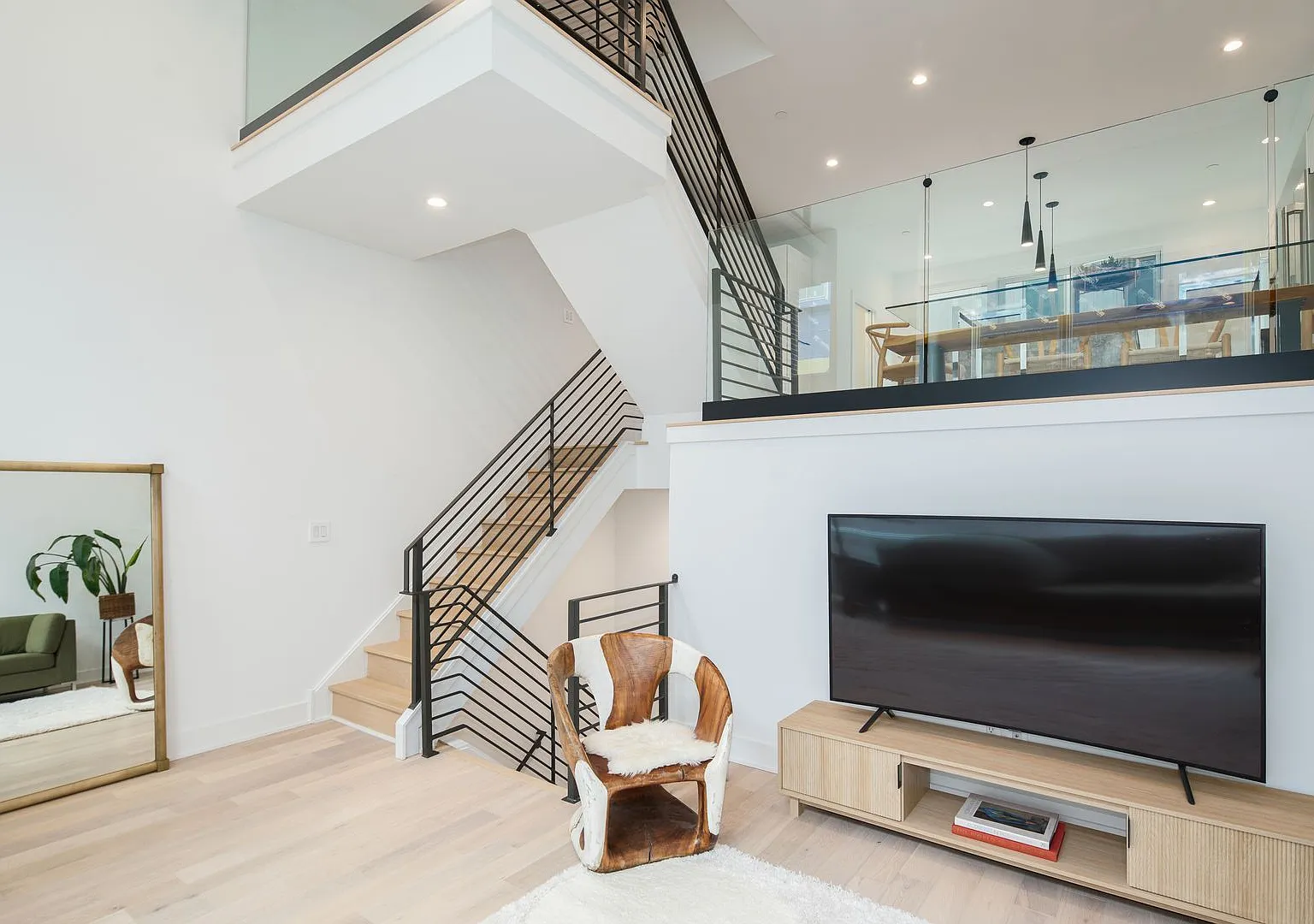 Premier Luxury New Construction Townhome in Graduate Hospital — Photo 1
