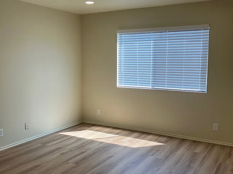 24314 Newhall Ave #202 — Photo 9