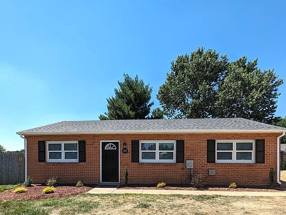 2nd image of 17 Rogers Cir