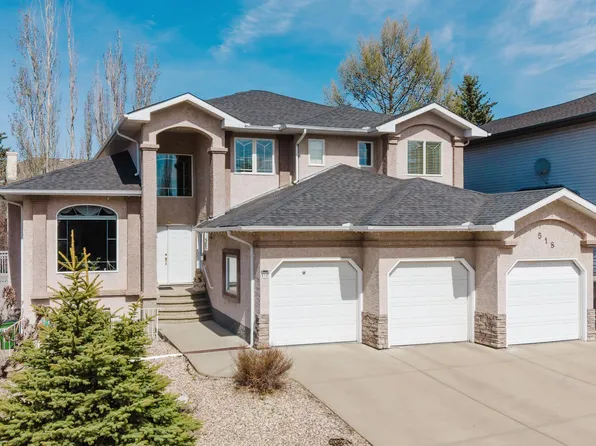 518 Reid Close NW, Edmonton, AB T6R 2M3
