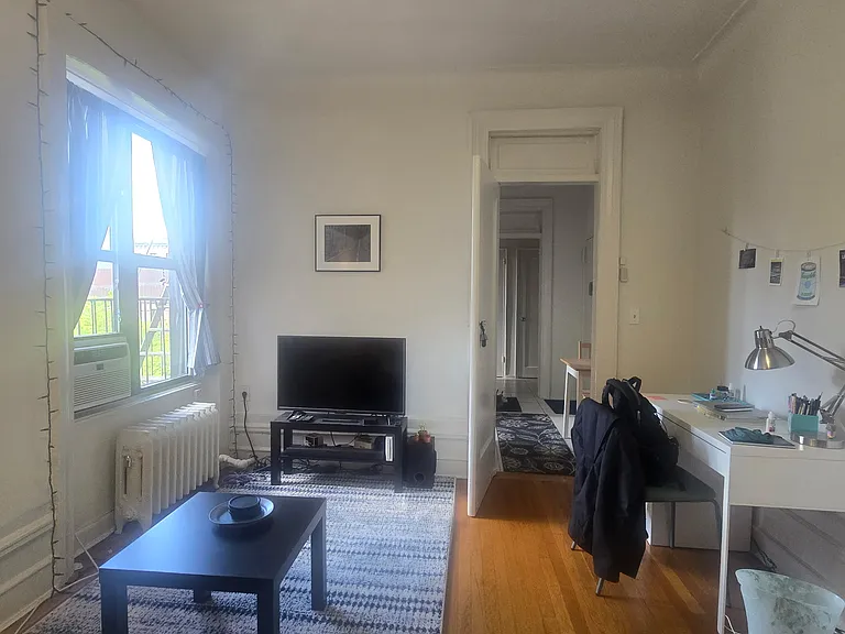 515 W 113th St #3W — Photo 2