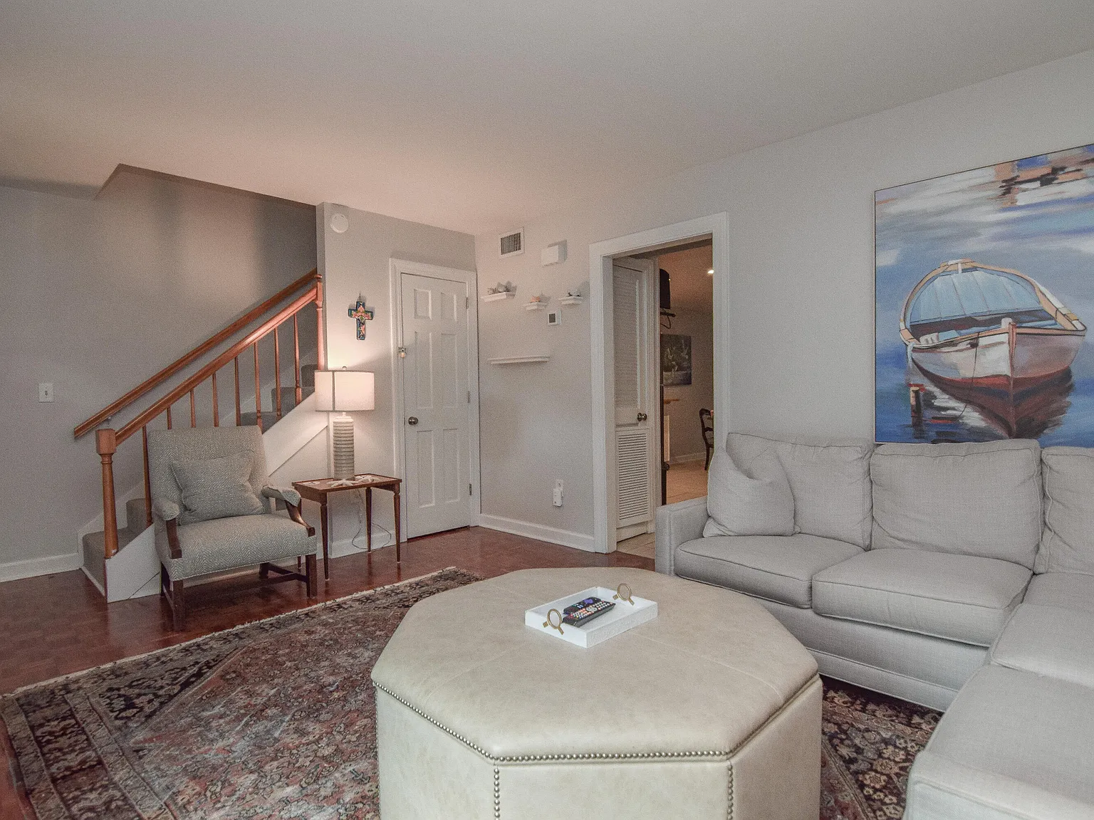 3 bed, 1.5 bath, 1233 sqft, $2,595 — Photo 2
