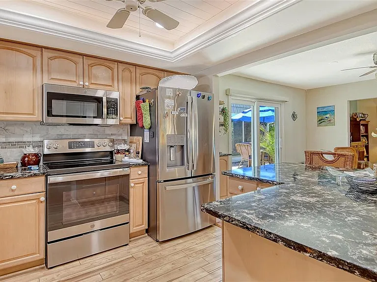 2308 Waterbluff Pl #V-304 — Photo 23