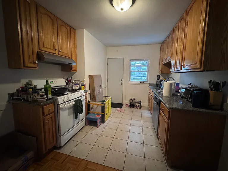 20 Shanley St #1 — Photo 4