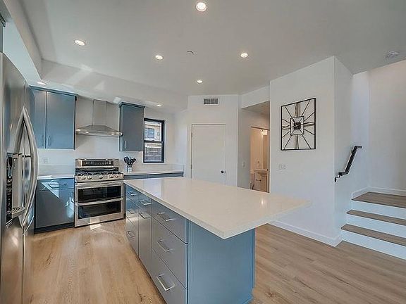 2nd image of 11249 Hatteras St #1