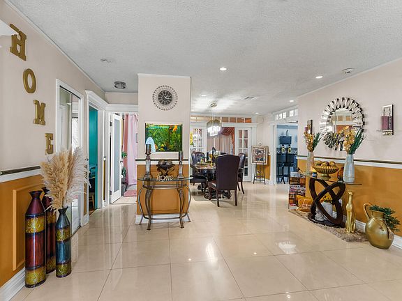 5th image of 2839 NW 9th Court
