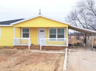 420 S 2nd St, Slaton, TX 79364