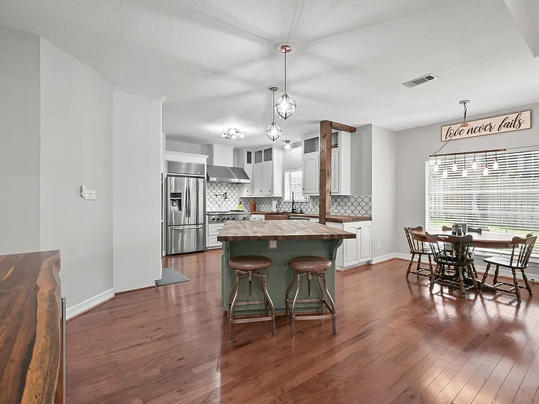 113 Inverness Dr — Photo 12