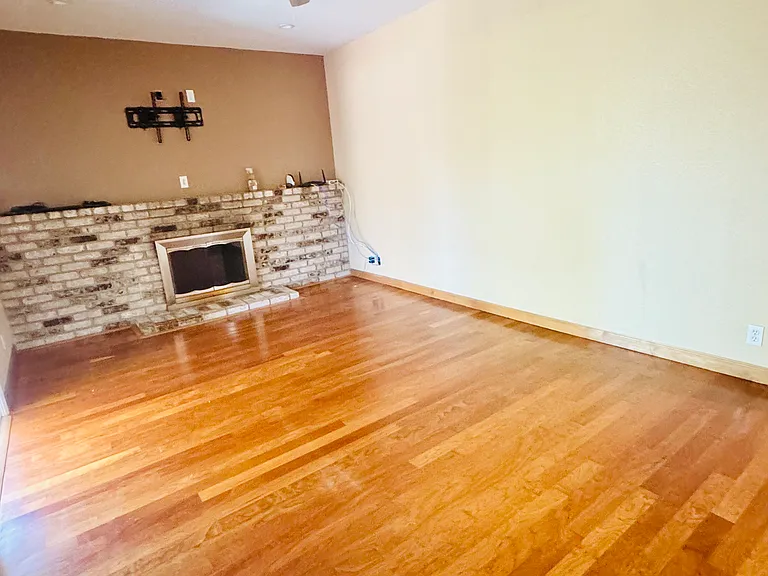 3320 Darwin Dr — Photo 12