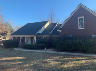 615 Lake Harding Dr, Hamilton, GA 31811