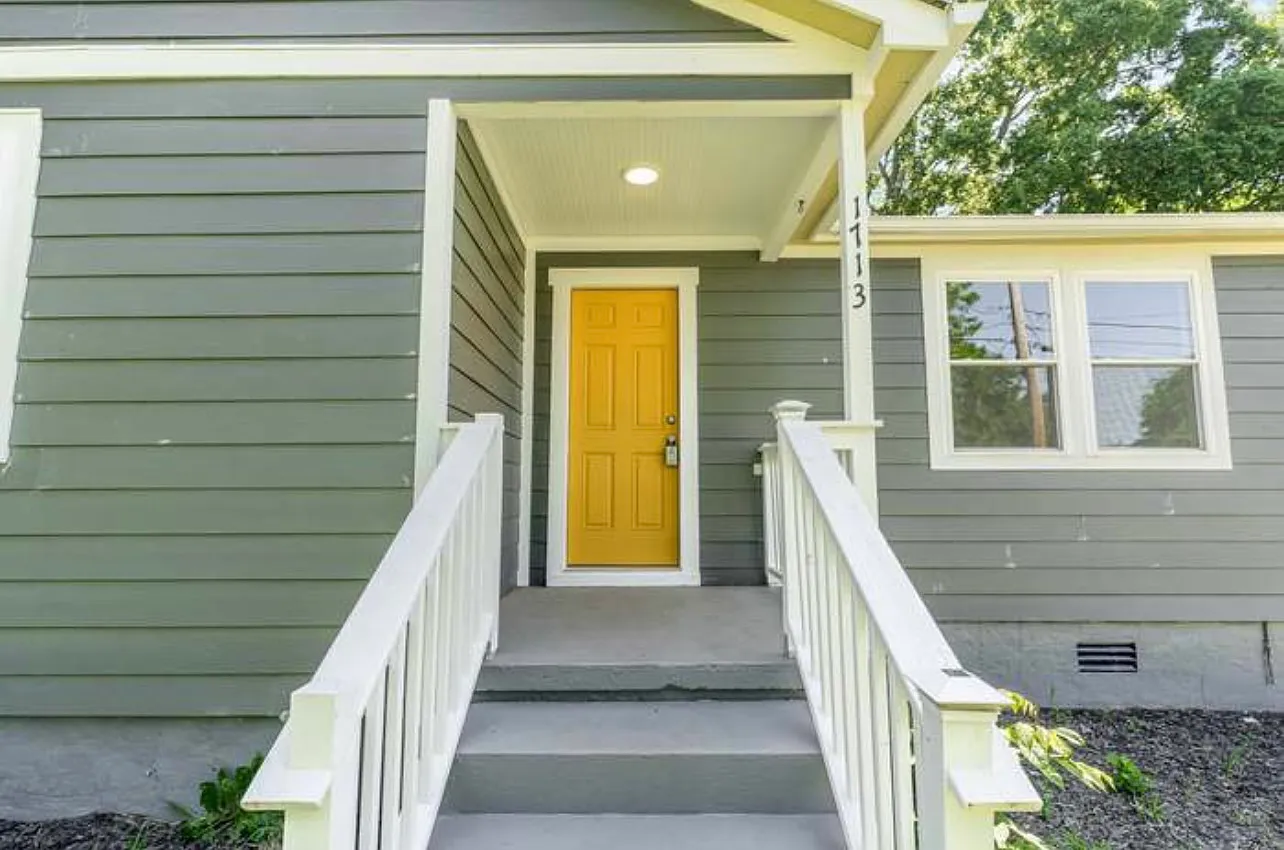3 bed, 1300 sqft, $1,850 — Photo 2