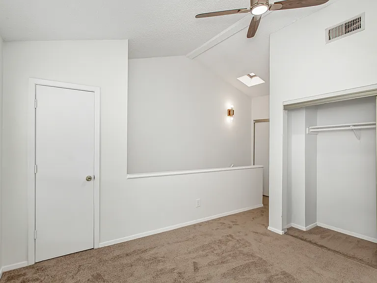 1901 N Fitzhugh Ave #19 — Photo 17