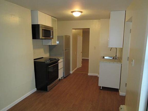 3rd image of 215 Mulberry St