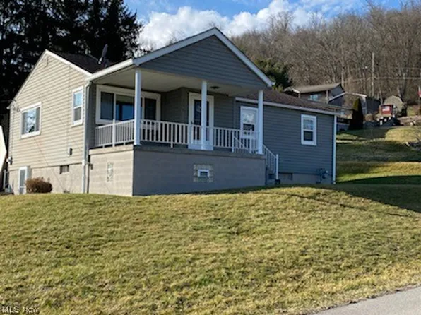 202 4th Ave, Bellaire, OH 43906