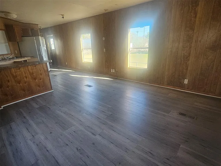 1423 Prosperity St — Photo 2