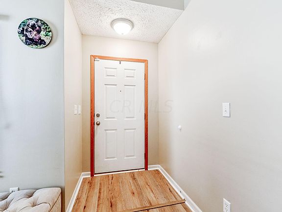 4th image of 3981 Eminence Ln