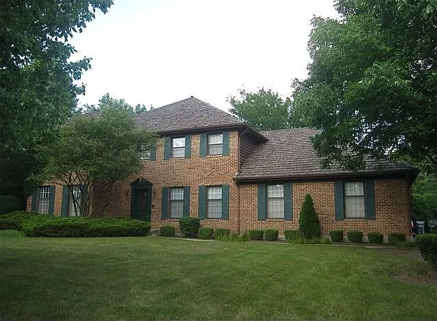 395 Country Oak Ln photo 1