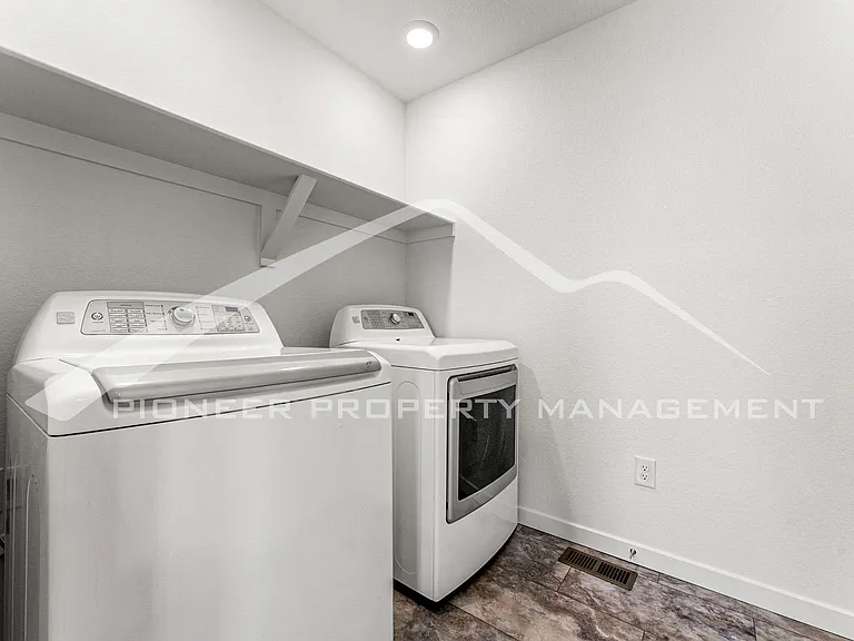 701 Lillibrook Pl — Photo 24