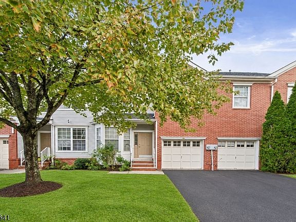 2nd image of 38 Gordon Cir