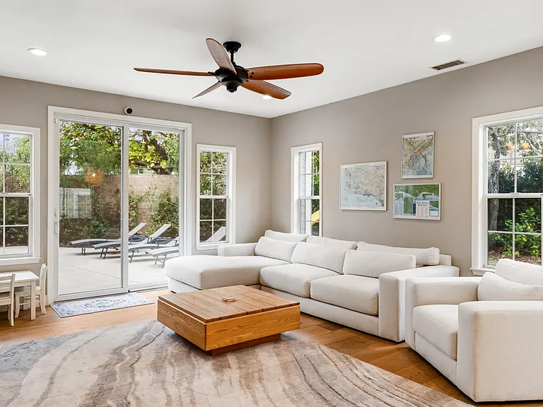 200 Oak View Ln — Photo 14