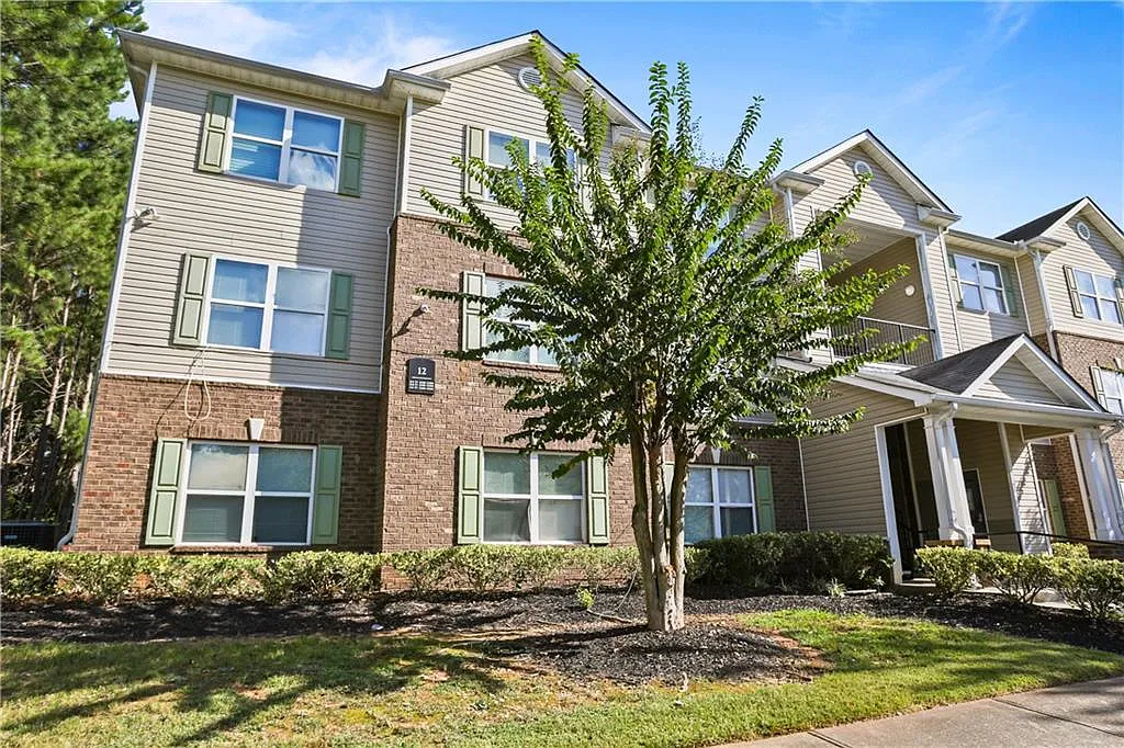 3 bed, 2.0 bath, 1292 sqft, $1,800 — Photo 1